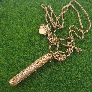 Karen Salmonsohn Hsn 44 Inches Has A Message Idk What It Says! N3636